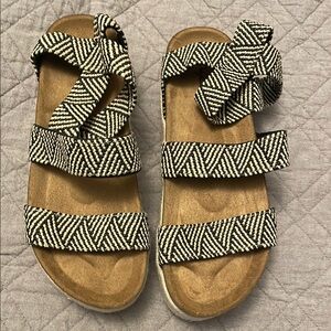 Qupid Black and White Women's Sandals